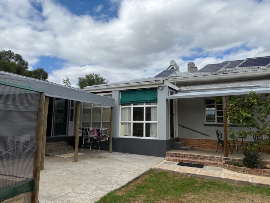 5 Bedroom Property for Sale in Ladismith Western Cape